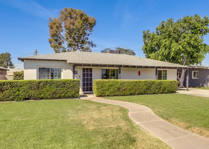 Quiet Retreat W/ Hot Tub & Spacious Backyard